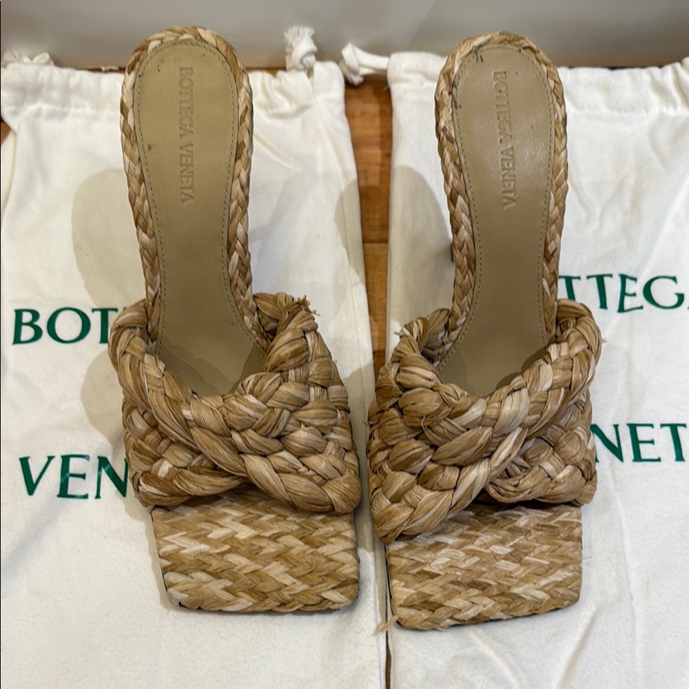 Bottega Veneta Tan Woven Women's Shoes